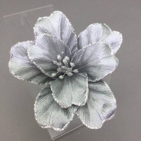 Small Silver Flower